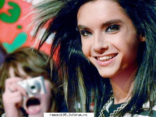 :rotfl:  :rotfl:  :rotfl: 
mie-mi 10.000.img doar cu el :nod: 
 :nebun:  :nebun:  :nebun: bill