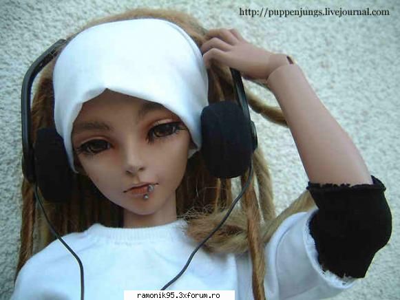 Tom kaulitz - Pai...eu o tin in cutie sa nu se atinga - rock & th 4 ever