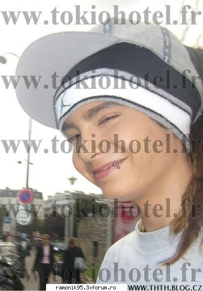 nu-i asa? :rolleyes: 
ce zambet  :rotfl:  :rotfl:  :rotfl: tom kaulitz