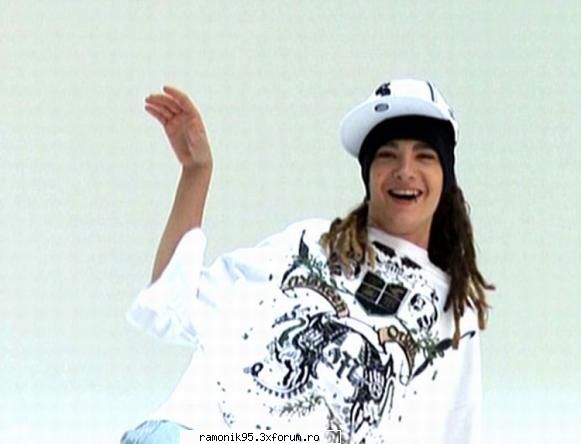 mdeah, prosteala :cool:
ce pozitie  :zzz:  :nebun:  :nebun:  :nebun:  :nebun: 
acuma vin, tommy,