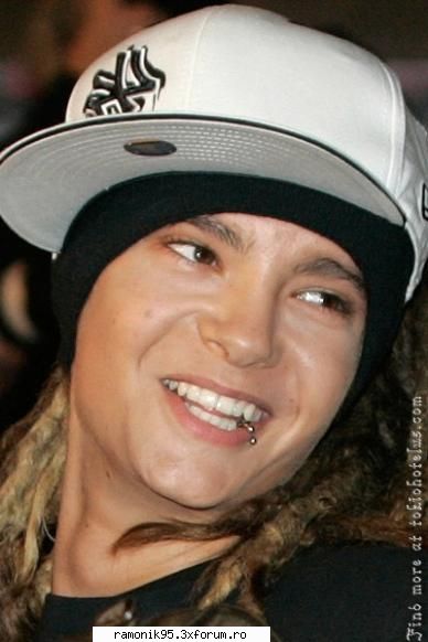 :cool:  :cool:  :cool: luv him :rusine:  :rusine:  :rusine:  :rusine: tom kaulitz