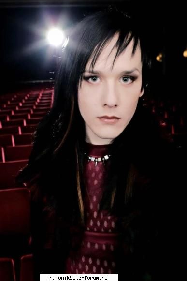 cinema bizarre (de asta se okupa dede...)invittzie spekiala - hm.....luminor ....clape si - rock & th 4 ever