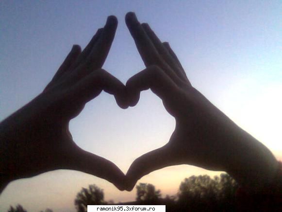 inimioare:nebun: :rotfl: :cool: - poi, nu prea..... Nah, asta e manutza gabrielei - rock & th 4 ever