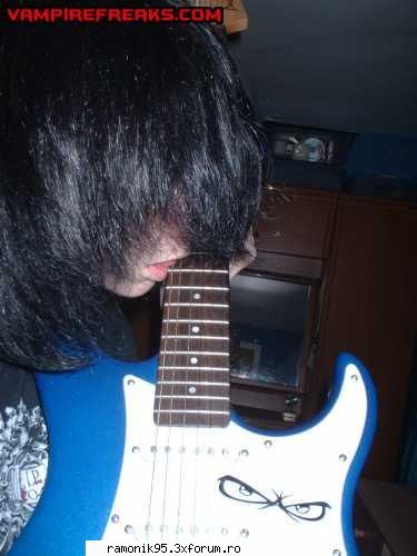 emo&gothic nah...cum iau sigurantza