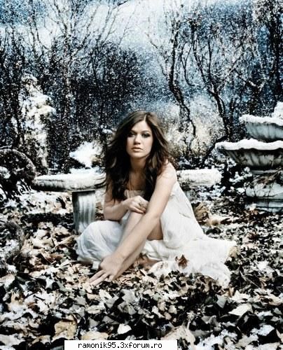 kelly clarkson..